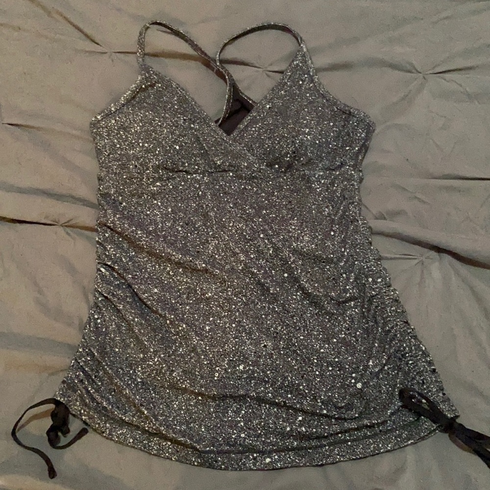 Lululemon tank top with built in bra